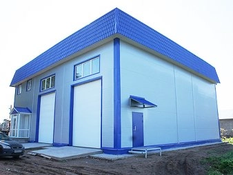 Грузовая СТО из сэндвич-панелей